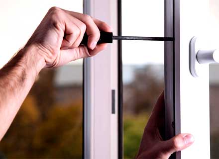 picture of broken window glass measurement